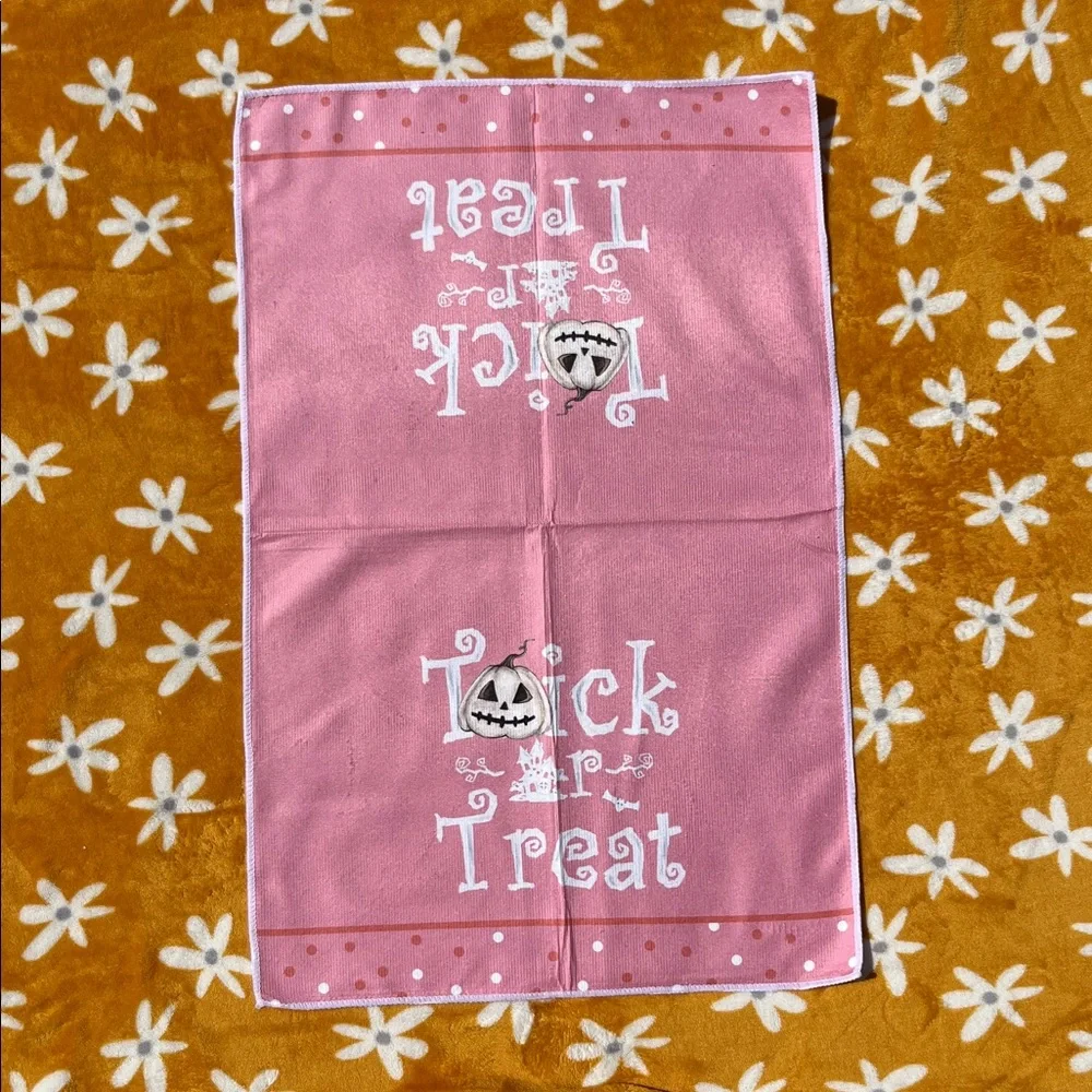 NEW Set of 4 Pink Themed Spooky Cute Ghost Black Cat Kitchen Towels Halloween